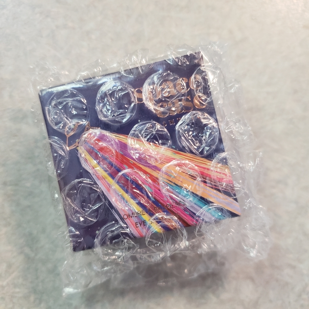 Space Case Eyeshadow in Space Food